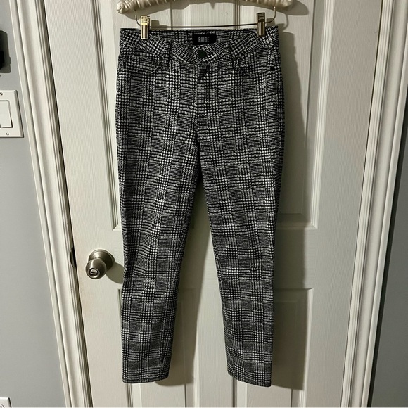 Paige Hoxton Ultra Skinny Jeans Cream and Black Glen Check. Size 26. - Picture 2 of 7